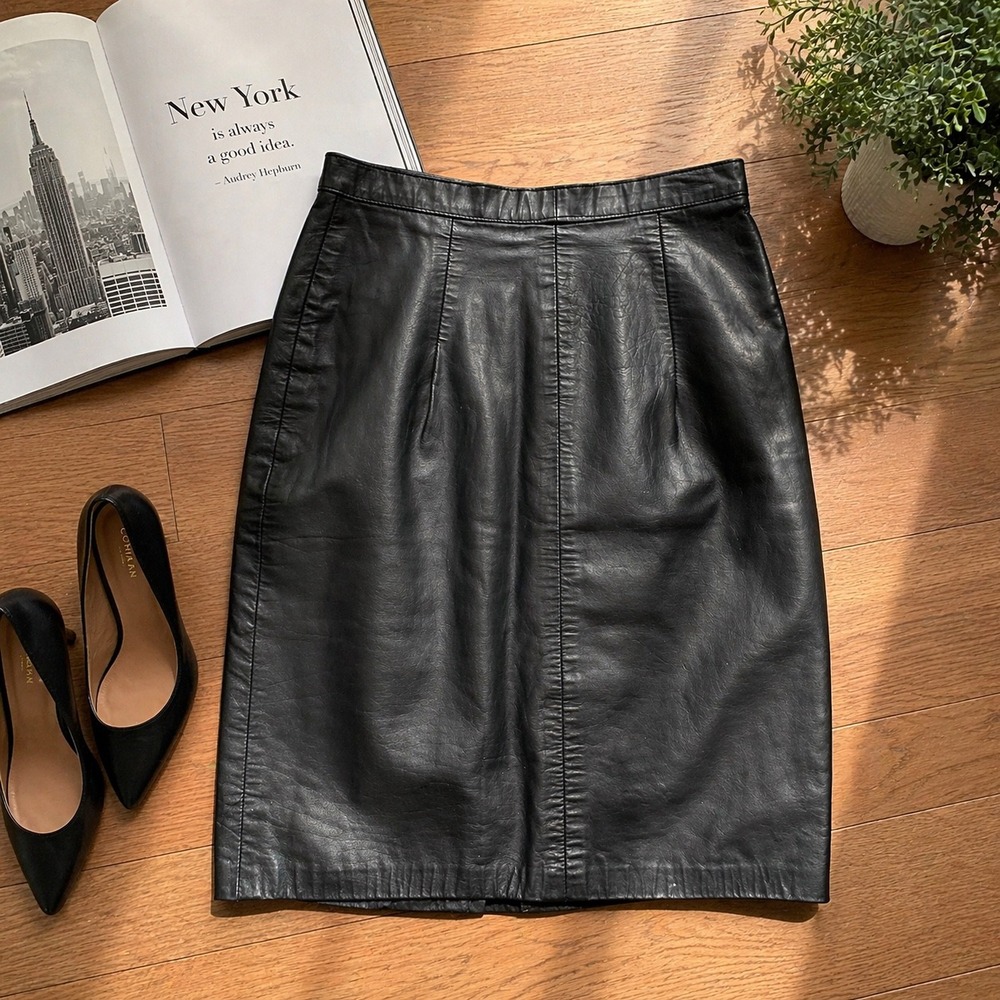 VTG Black Leather Pencil Skirt 90s Minimalist Classic High Waist Size 7/8 (2-4)